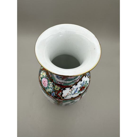 Vintage Rose Medallion Chinese 8 inch Hand Painted Porcelain Vase - Picture 5 of 7